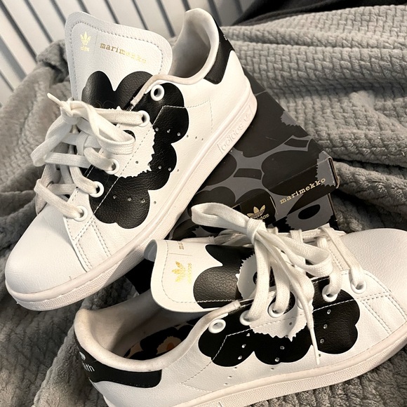 adidas Originals Shoes - adidas Originals x Marimekko White Sneakers with Black Floral Print
